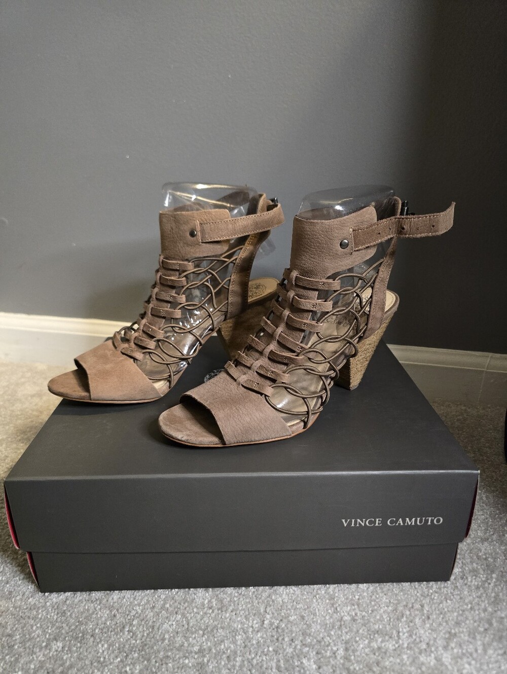 Vince Camuto "Evel" Peep Toe Shoe 6.5